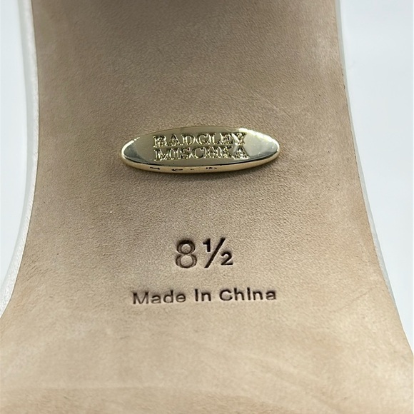 2152- Badgley Mischka Frida White Satin Rhinestone Platform Sandals Size 8.5 NWT - Picture 9 of 12